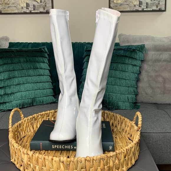 GOGO Costume Boots - Picture 3 of 7